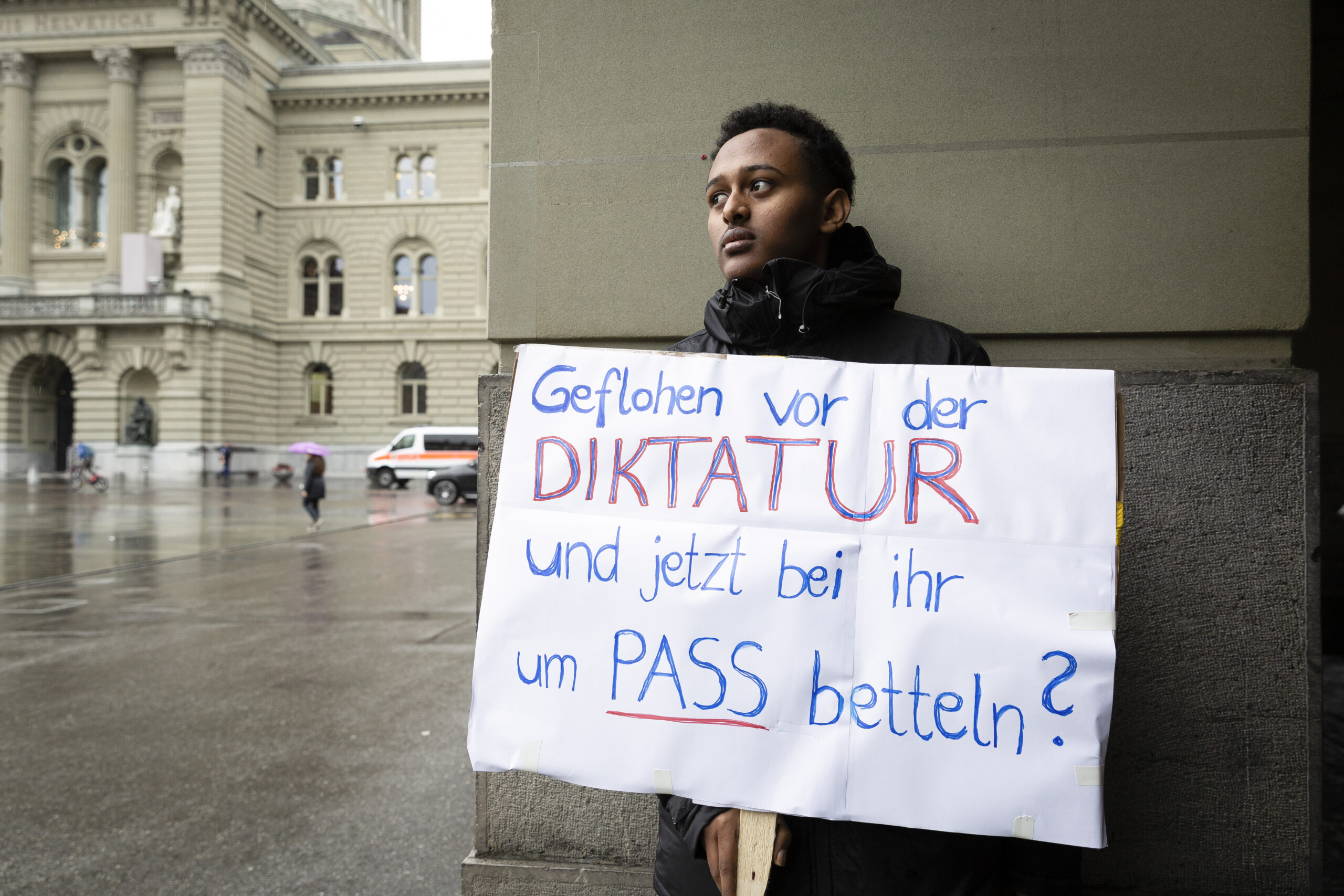 Kundgebung Passbeschaffungspflicht Eritreer:innen